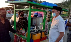 Asli Kendari Dialog Dengan Pedagang Takjil di Tambat Labu