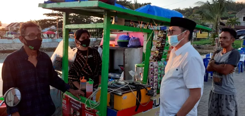 Asli Kendari Dialog Dengan Pedagang Takjil di Tambat Labu