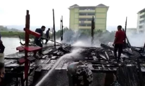 Satu Rumah Warga Puday Terbakar, Pemilik Rumah Menderita Luka Bakar