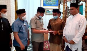 ASLI dan ASR Berikan Bantuan ke Masjid Nurul Haq Nambo