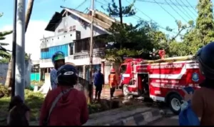 Satu Unit Rumah di Syehk Yusuf Terbakar