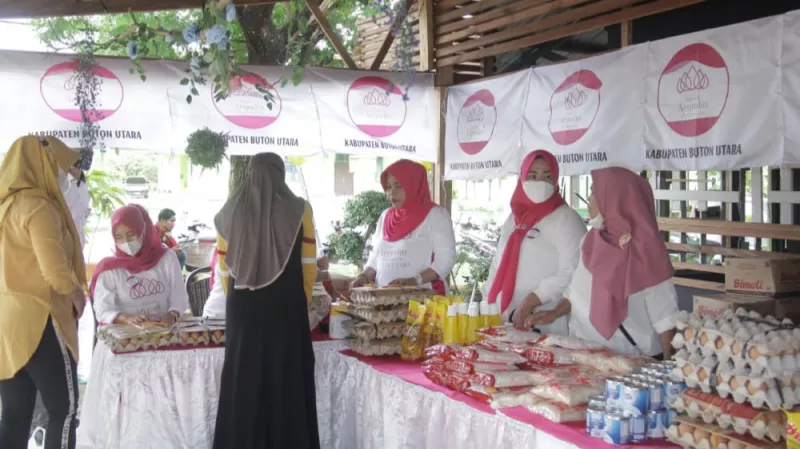 Yayasan Argadia Gelar Sembako Murah di Butur