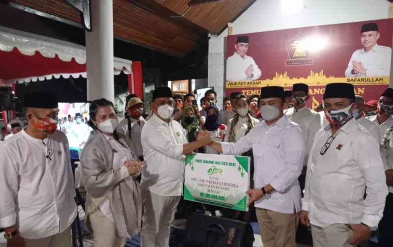 Buka Bersama, Gerindra Bagi THR pada Pengurus