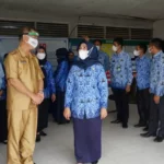 Hari Pertama Berkantor, Sekda Kota Kendari Sidak OPD
