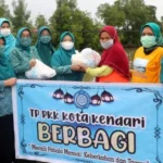 tim pkk kendari 260 Paket Sembako Disalurkan di TPA Puwatu