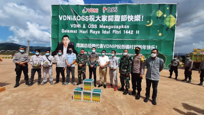 PT VDNI dan OSS Bagikan 25 Ribu Paket Sembako ke Karyawan