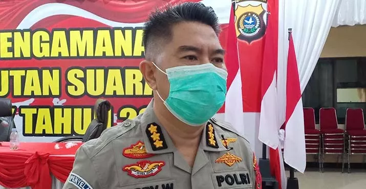 Kombes Pol. Ferry Walintukan