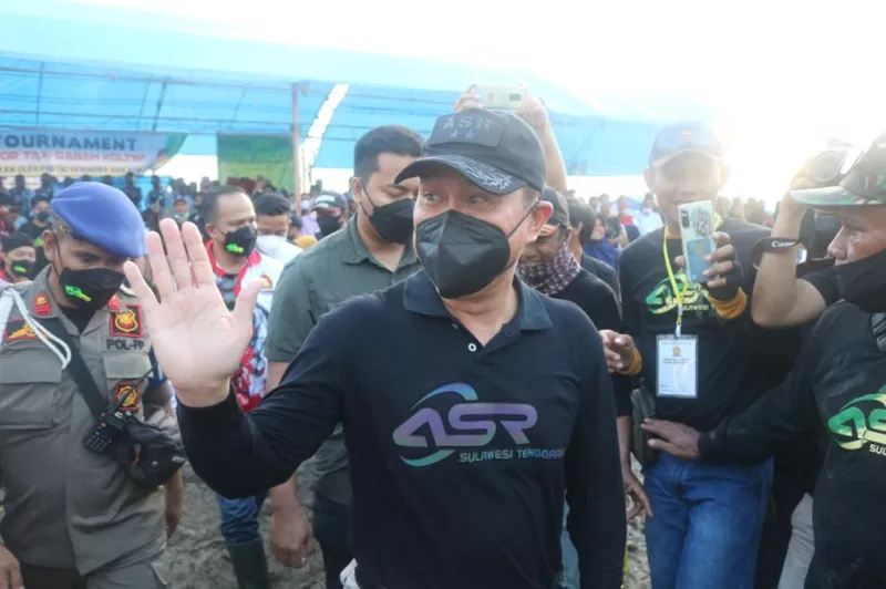 Andi Sumangerukka Minta Relawan ASR Bantu Pemerintah Lawan Corona
