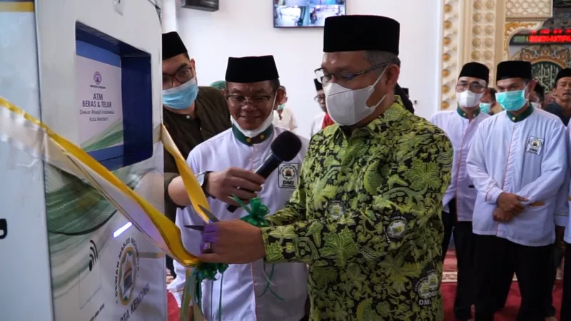 Wali Kota Resmikan ATM Beras dan Telur