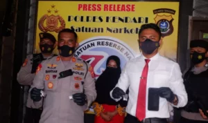 Berkedok Penjual Rokok, Seorang Wanita Ditangkap Edarkan Sabu