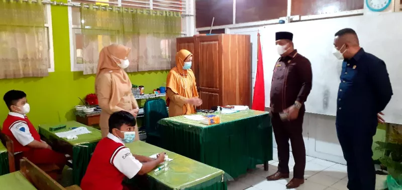DPRD Tinjau Pelaksanaan Ujian Semsester Sekolah di Kota Kendari