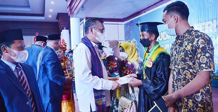 Wali Kota Kendari Akui Ummusshabri Ringankan Tugas Pemerintah