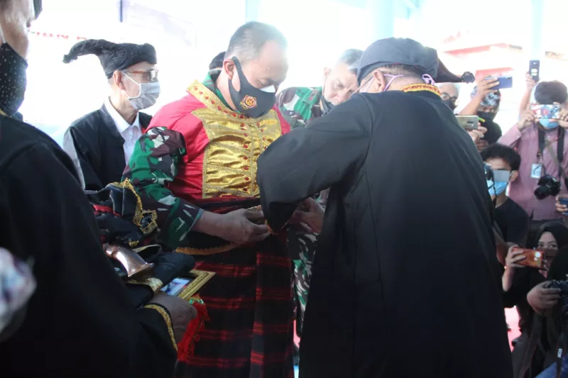 Andi Sumangerukka Bergelar La Ode Lakinan Umanena Lipu