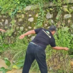 Relawan ASR dan ASLI Bersihkan Lingkungan di BTN Permata Anawai