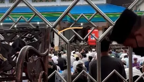 Masyarakat Kendari Tetap Laksanakan Sholat Idul Adha