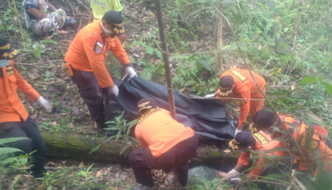 Wanita Paruh Baya yang Hilang di Hutan Paku Jaya Ditemukan Meninggal