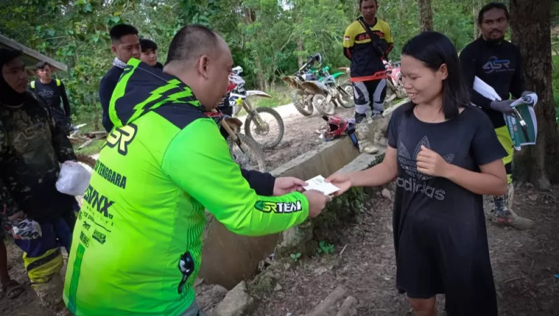 Touring Sosial, Raider ASR Gerindra Bantu Masyarakat Pedesaan di Konsel