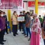 Pemkot Serahkan Dana Stimulan Perbaikan RTLH