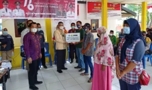 BANTUAN RTLH Pemkot Serahkan Dana Stimulan Perbaikan RTLH