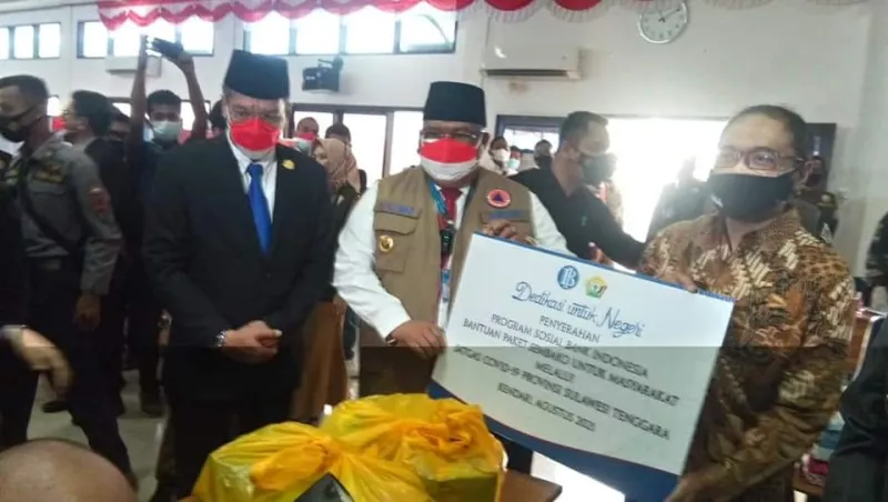 Gubernur Tinjau Lokasi Vaksinasi Kemerdekaan