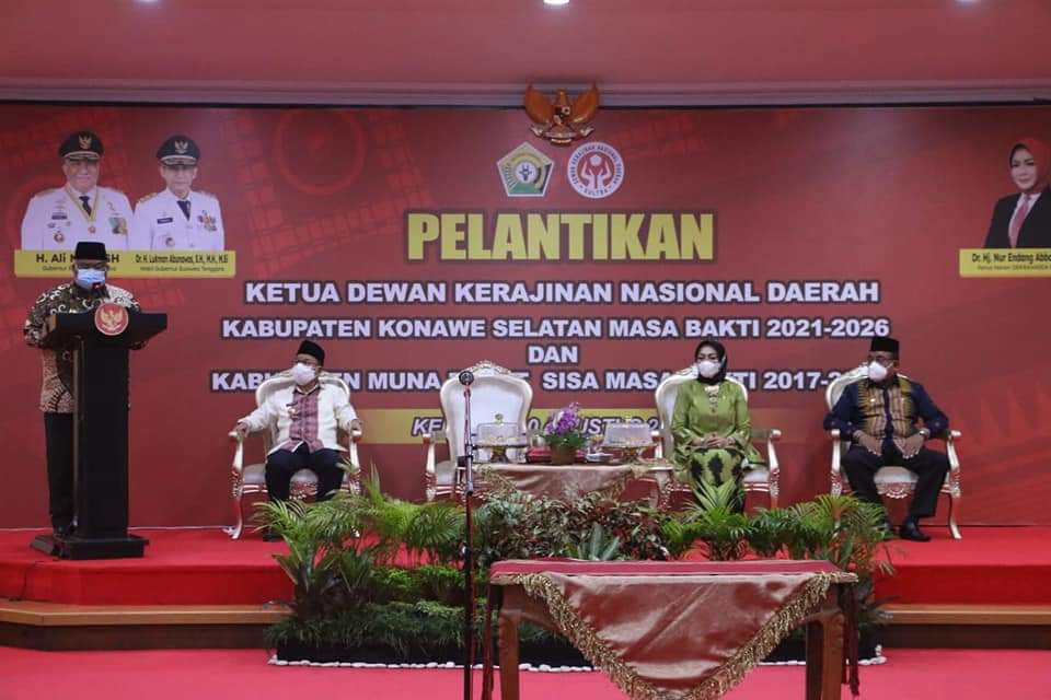 Gubernur Sultra Lantik Dekranasda Konsel dan Mubar