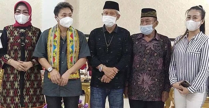 Wagub Sultra Terima Kunjungan Pebulu Tangkis Apriyani Rahayu