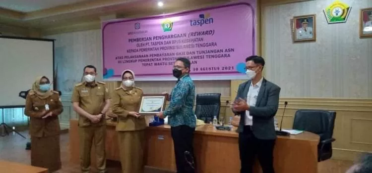 BPJS dan PT Taspen Berikan Penghargaan ke Pemprov Sultra