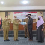 Pemkab Konsel.Serahkan Dokumen KUAPPPAS Perubahan ke DPRD