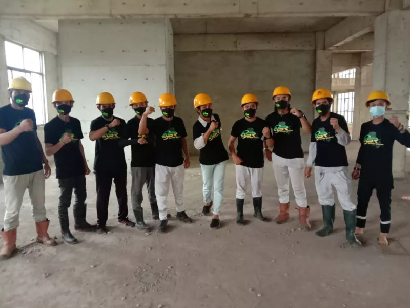 ASR Konawe Bagikan Masker Ke Pekerja PT VDNI