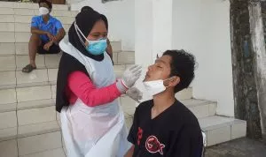 Atlit Softball Sultra Jalani Tes Swab Antigen