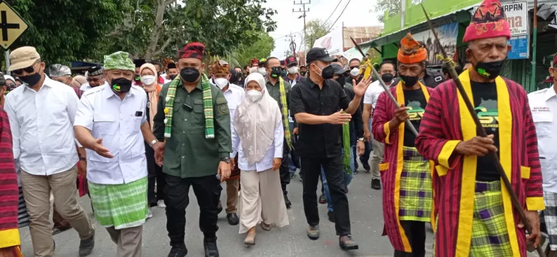 Andi Sumangerukka Diberi Gelar Waopu Meantu'u Suludadu