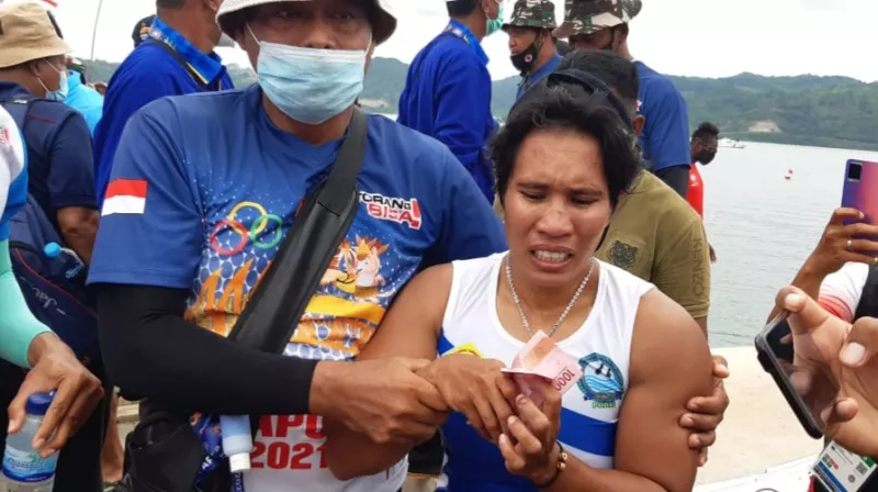 Dayumin Terima Bonus Rp 50 Juta dari Pemkab Butur