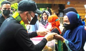 Pelaku UMKM di Batauga Terima Bantuan dari ASR