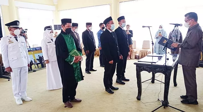 Wali Kota Lantik Direksi Perusda dan Pejabat Pemkot Kendari