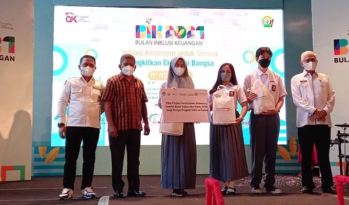 Pacu Kecakapan Literasi Keuangan Pelajar SMA Bank Sultra Resmi Luncurkan SimPel