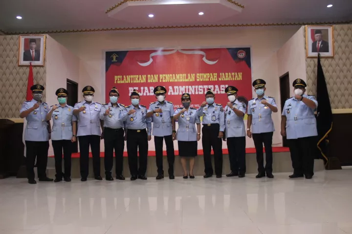 Kemenkumham Sultra Melantik Lima Pejabat Administrasi