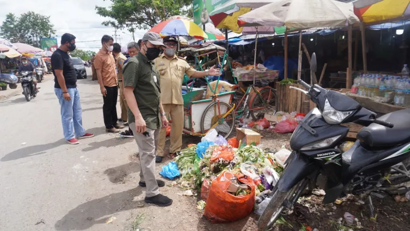 Komisi II DPRD Kendari Tinjau Kesemrawutan Pasar Anduonohu