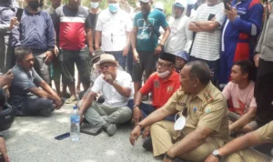 Jalan Dibenahi, Masyarakat Kasilampe Buka Blokir