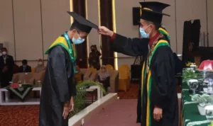 UMK Kukuhkan 577 Sarjana, Rektor : Jaga Akhlak Kembangkan Ilmu