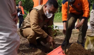 IMG-20211130-WA0014 Antisipasi Bencana Wali Kota Kendari Canangkan Penanaman 1000 Pohon