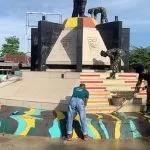 Personel Sat Brimobda Sultra Laksanakan Giat Perawatan Tugu Perjuang Korps Brimob Polri