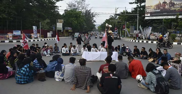 Peringati Hari Pahlawan, GMNI Kota Kendari Gelar Parade Jalanan