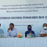 Bupati Butur, Buka Pelatihan Klasterisasi Sektoral Pengolahan Ikan Asap