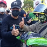 Gelar Jalan Santai, Andi Sumangerukka Bagikan Beras ke Masyarakat Kurang Mampu