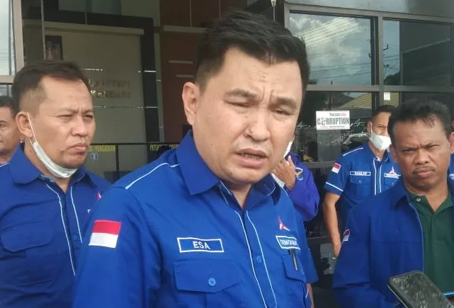 Partai Demokrat Sultra "PD" Hadapi Pilkada Serentak 2024Partai Demokrat Sultra "PD" Hadapi Pilkada Serentak 2024