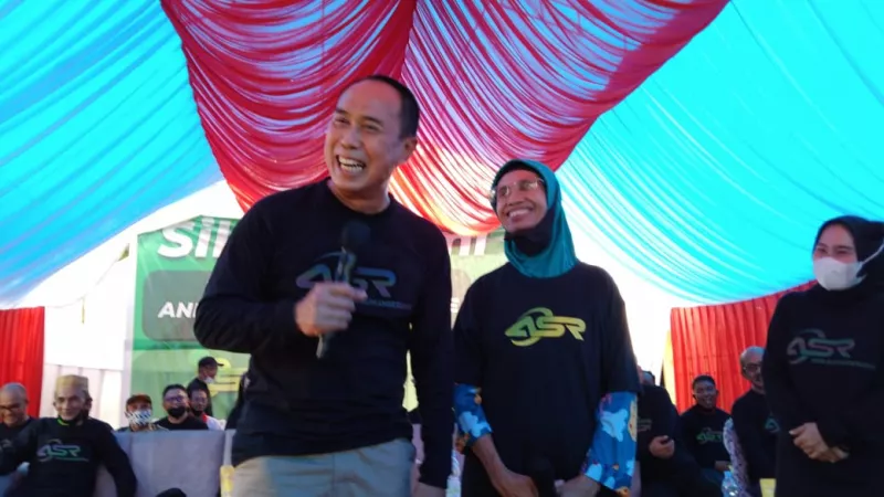 Siti Min dan Potret Kedermawanan ASR