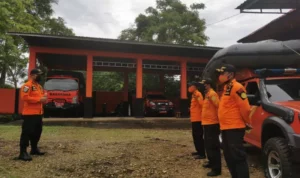 Longboat Terbalik, Warga Pasrawajo Belum Ditemukan