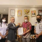 Pemerintah Kota Kendari Terima 3000 Lampu Penerangan Jalan Umum