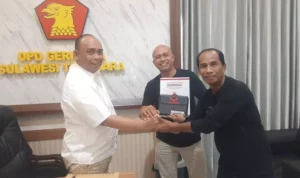 Gerindra Sultra Serahkan Mobil Operasional ke DPC Buton