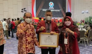 Wali Kota Kendari Terima Anugerah Meritokrasi KASN 2021